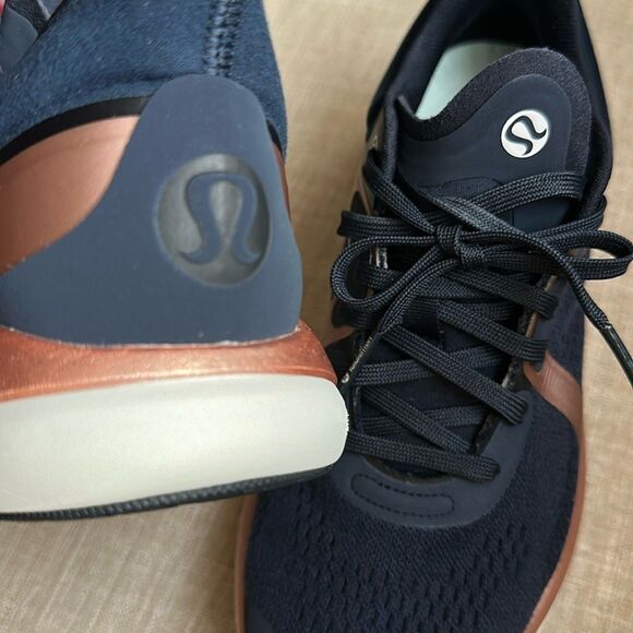 Lululemon Chargefeel Low Womens Workout True Navy / Rose Gold Women's US:7 - Picture 10 of 11